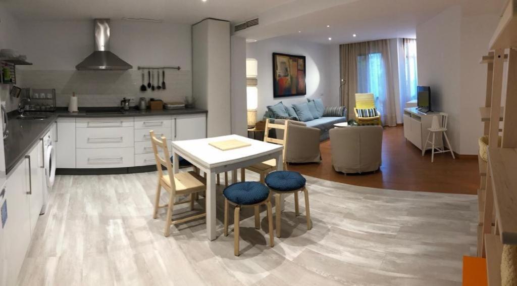 Ferienwohnung Corazon De Nervion, Excelente Ubicacion, Opcion Parking Sevilla Exterior foto